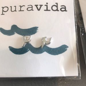 Pura Vida Wave earrings